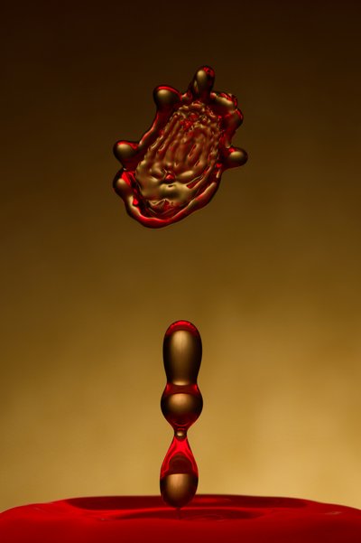 Dynamic Gold Red Splash autorstwa Francois Casanova
