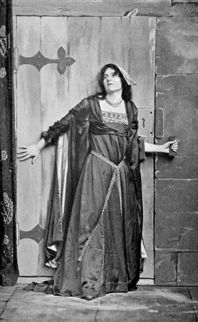 Panna Kitchener jako Kate Douglas, 1911-1912. autorstwa Frederick Downer and Sons
