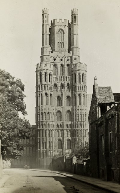 Katedra w Ely: Zachodnia wieża z galerii autorstwa Frederick H. Evans