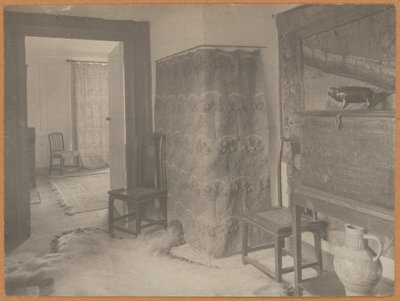 Kelmscott Manor: Przejście do pokoju wyłożonego panelami autorstwa Frederick H. Evans