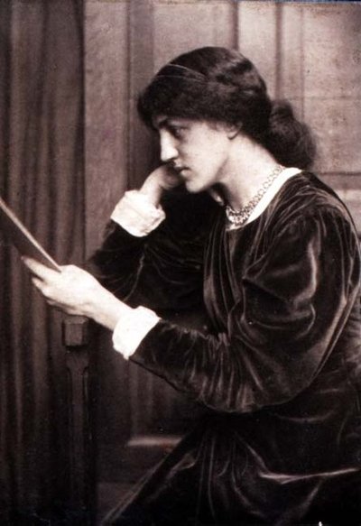 Zdjęcie portretowe May Morris (1862-1938), córki Jane Morris autorstwa Fredericka Hollyera (1837-1933) autorstwa Frederick Hollyer
