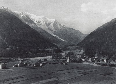 Argentieres i Mont Blanc (zdjęcie czarno-białe) autorstwa French Photographer