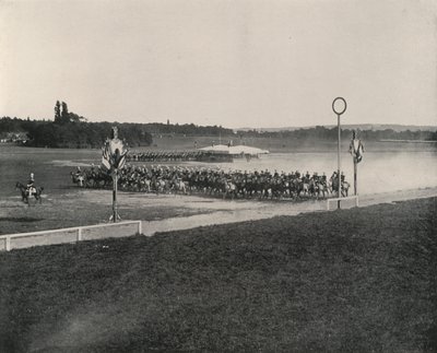 Manewr kawalerii na Longchamps (zdjęcie czarno-białe) autorstwa French Photographer