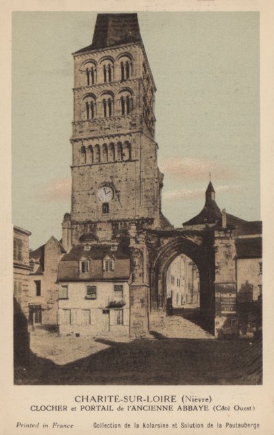 Charite Sur Loire, dzwonnica i portal starego opactwa autorstwa French Photographer