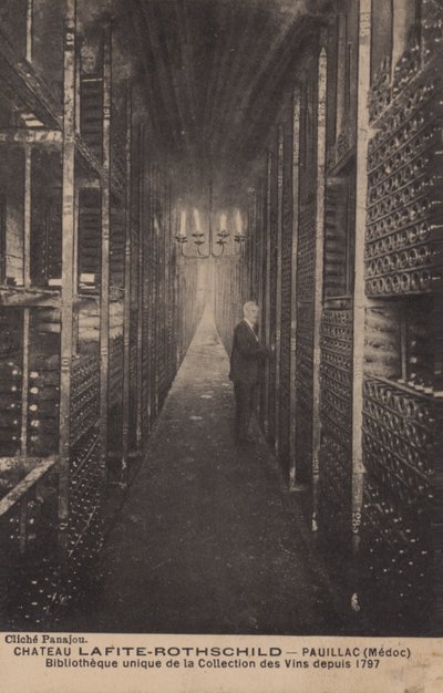 Chateau Lafite-Rothschild, Pauillac, Medoc, Biblioteka kolekcji win od 1797 r. autorstwa French Photographer
