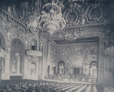 Sala koncertowa, Monte Carlo (zdjęcie czarno-białe) autorstwa French Photographer