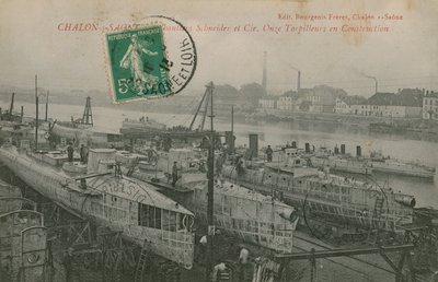Jedenaście torpedowców w budowie przez Schneider and Co w Chalon-sur-Saone we wschodniej Francji. Pocztówka wysłana w 1913 roku. autorstwa French Photographer