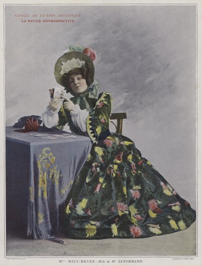 Emilie Mily-Meyer jako Mademoiselle Lenormand w retrospektywie La Revue (kolorowe zdjęcie) autorstwa French Photographer