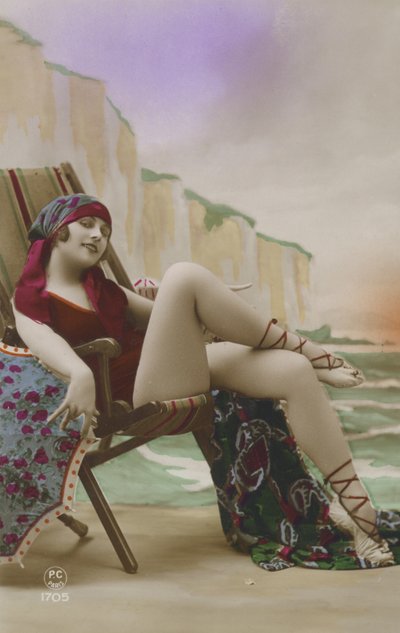 Dziewczyna na leżaku (kolorowe zdjęcie) autorstwa French Photographer