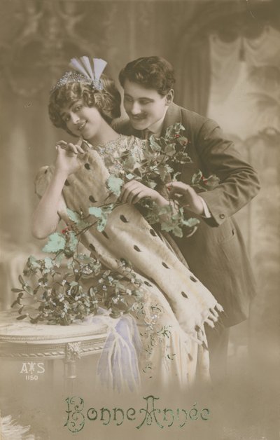 Kartka z życzeniami szczęśliwego nowego roku z romantyczną parą trzymającą jemiołę, 1913 (ręcznie kolorowana fotografia) autorstwa French Photographer
