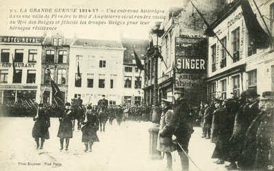 Król Jerzy V i król Albert I odwiedzają wioskę we Flandrii (zdjęcie czarno-białe) autorstwa French Photographer