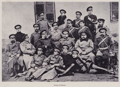 Armia rosyjska: grupa oficerów (zdjęcie czarno-białe) autorstwa French Photographer