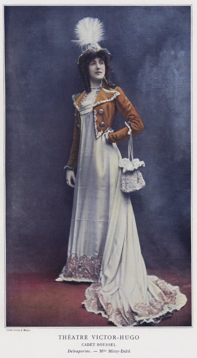 Mademoiselle Mitzy-Dalti jako Delvaporine w Cadet Roussel (kolorowe zdjęcie) autorstwa French Photographer