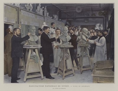 Zajęcia modelarskie w szkole ceramicznej fabryki porcelany Sevres we Francji (zdjęcie kolorowe) autorstwa French Photographer