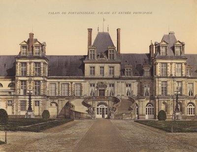 Palais de Fontainebleau, fasada i główne wejście (zdjęcie kolorowe) autorstwa French Photographer