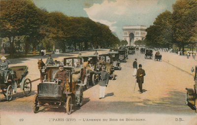 Paryż, Avenue du Bois de Boulogne. Pocztówka wysłana w 1913 roku. autorstwa French Photographer