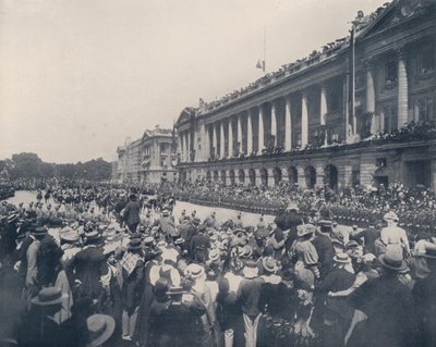 Paryż: Sztab gubernatora wojskowego w procesji pogrzebowej (zdjęcie czarno-białe) autorstwa French Photographer