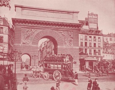 Paryż: Porte St Martin (zdjęcie czarno-białe) autorstwa French Photographer