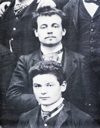 Portret: Alfred Jarry (1873-1907) i Fargue (1876-1947) w Liceum Henryka IV w Paryżu - zdjęcie autorstwa French Photographer