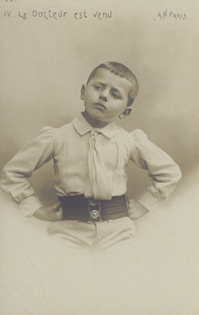 Portret małego chłopca (zdjęcie czarno-białe) autorstwa French Photographer
