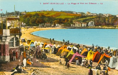 Saint-Jean-de-Luz, plaża i widok na Ciboure (zdjęcie kolorowe) autorstwa French Photographer