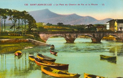 Saint-Jean-de-Luz, most kolejowy i rzeka Rhune (zdjęcie kolorowe) autorstwa French Photographer