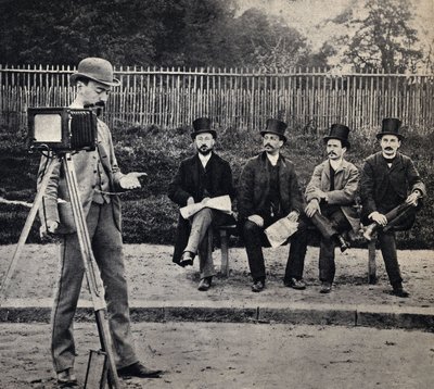 Scena z życia fotografa, „fotografii fotografa”. Fotografia, koniec XIX wieku, Paryż. Dz. Selva. autorstwa French Photographer