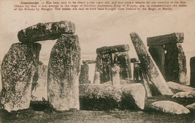 Stonehenge – kamienny krąg z epoki brązu mówi, w folklorze, że został wzniesiony za panowania Aureliusza Ambrosiusa, 490, dla upamiętnienia klęski Brytanii przez Hengist. Mówi się, że kamienie były autorstwa French Photographer