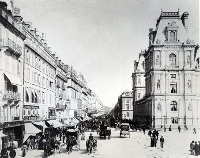 Rue de Rivoli i nowy Hotel de Ville, ok. 1882 r. autorstwa French Photographer
