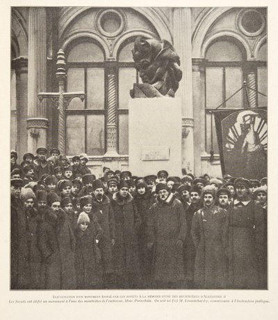 Odsłonięcie pomnika wzniesionego przez Sowietów ku pamięci jednego z morderców Aleksandra II, z Histoire des Soviets, pub. 1922 (litografia) autorstwa French Photographer