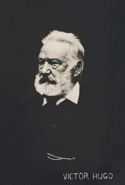 Victor Hugo, portret (zdjęcie czarno-białe) autorstwa French Photographer