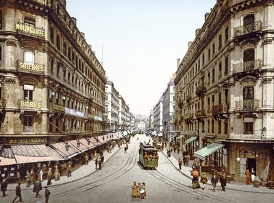 Widok w dół Rue de la Republic, Lyon, 1890-1900 autorstwa French Photographer