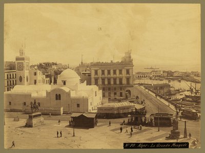 Widok na Algier - Meczet La Grande, ok. 1860-1900 (zdjęcie czarno-białe) autorstwa French Photographer