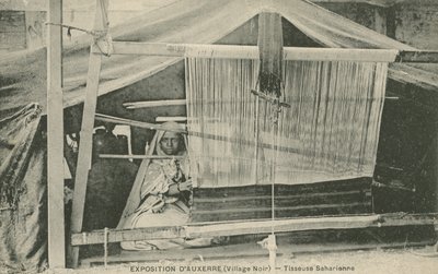 Tkaczka (zdjęcie czarno-białe) autorstwa French Photographer