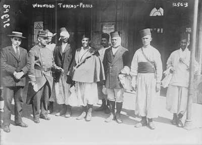 Ranny Turcos w Paryżu, 1914 autorstwa French Photographer