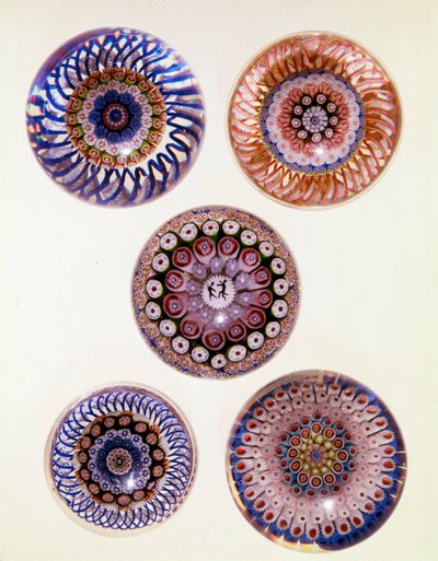 Grupa koncentrycznych obciążników Millefiori z St. Louis autorstwa French School