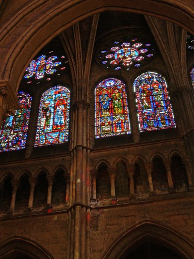 Widok na okna clerestory wschodnie w transepcie południowym autorstwa French School