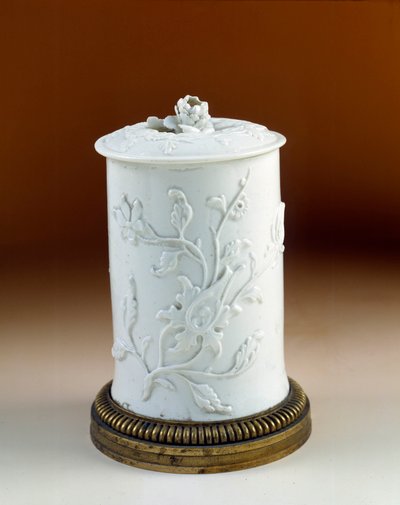 Art France: garnek na tytoń oprawiony w złoty brąz. Miękka porcelana Saint Cloud autorstwa French School