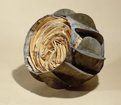 Kula wypełniona literami, wrzucona do Sekwany w czasie oblężenia Paryża, 1870-71 (ołów) autorstwa French School