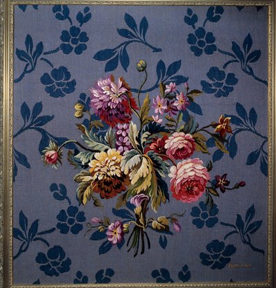 Bukiet kwiatów na niebieskim tle. Gobelin z manufaktury Aubusson. XVIII wiek. Aubusson, Muzeum Gobelinów autorstwa French School