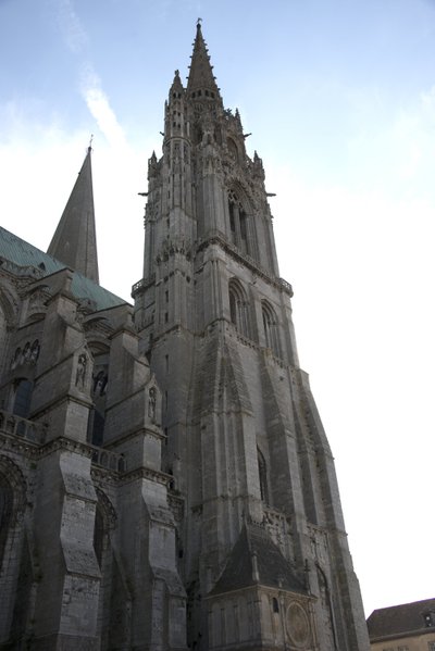 Katedra w Chartres, fasada północna z pawilonem zegarowym autorstwa French School