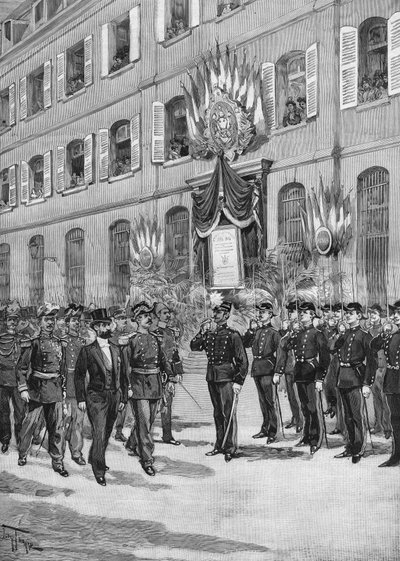 Stulecie Ecole Polytechnique: Sadi Carnot (1837-1894), prezydent Francji dokonujący przeglądu studentów, Paryż 1894. autorstwa French School