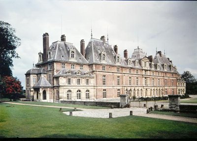 Fasada Chateau deu, pierwotnie zbudowana w 1578 roku przez Henri de Lorraine (1549-88) księcia Guise autorstwa French School
