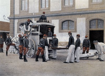Verladen der Verwundeten in einen Krankenwagen - in „Militäralbum“ - Mannschaftszug von French School