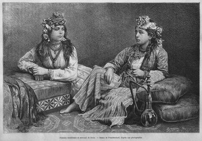 Muzułmańskie kobiety z Sydonu, z dzisiejszej Syrii. Podróżuje po Fenicji, Libanie i Judei. 1875-1880 Louis Charles Emile Lortet, 1884 (bw grawerowanie) autorstwa French School