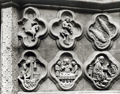 Czterolistne znaki zodiaku i trudy roku z katedry Notre-Dame w Amiens (odlew gipsowy z kamienia) autorstwa French School