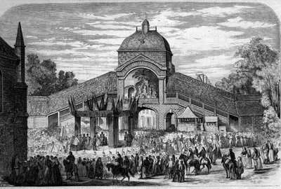 Ceremonia religijna - 15 sierpnia 1858: Msza Wniebowzięcia Najświętszej Maryi Panny przy ołtarzu Pelerinów św. Anny d