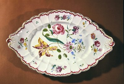 Półmisek do serwowania wazy do zupy (fajans) (zob. też 375744) autorstwa French School