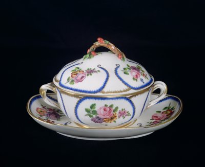 Misa i talerz Sevres, 1764 (porcelana) autorstwa French School