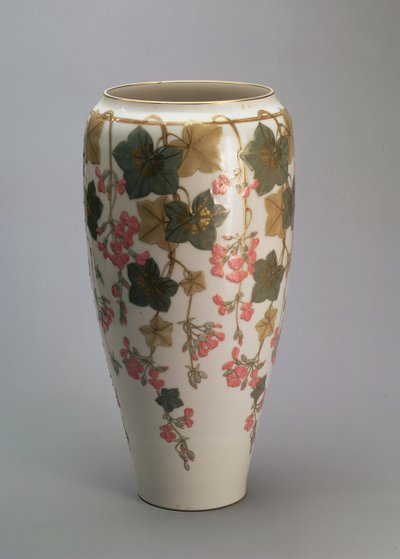 Wazon Sevres, z dekoracją pokrytą glazurą (porcelana) autorstwa French School